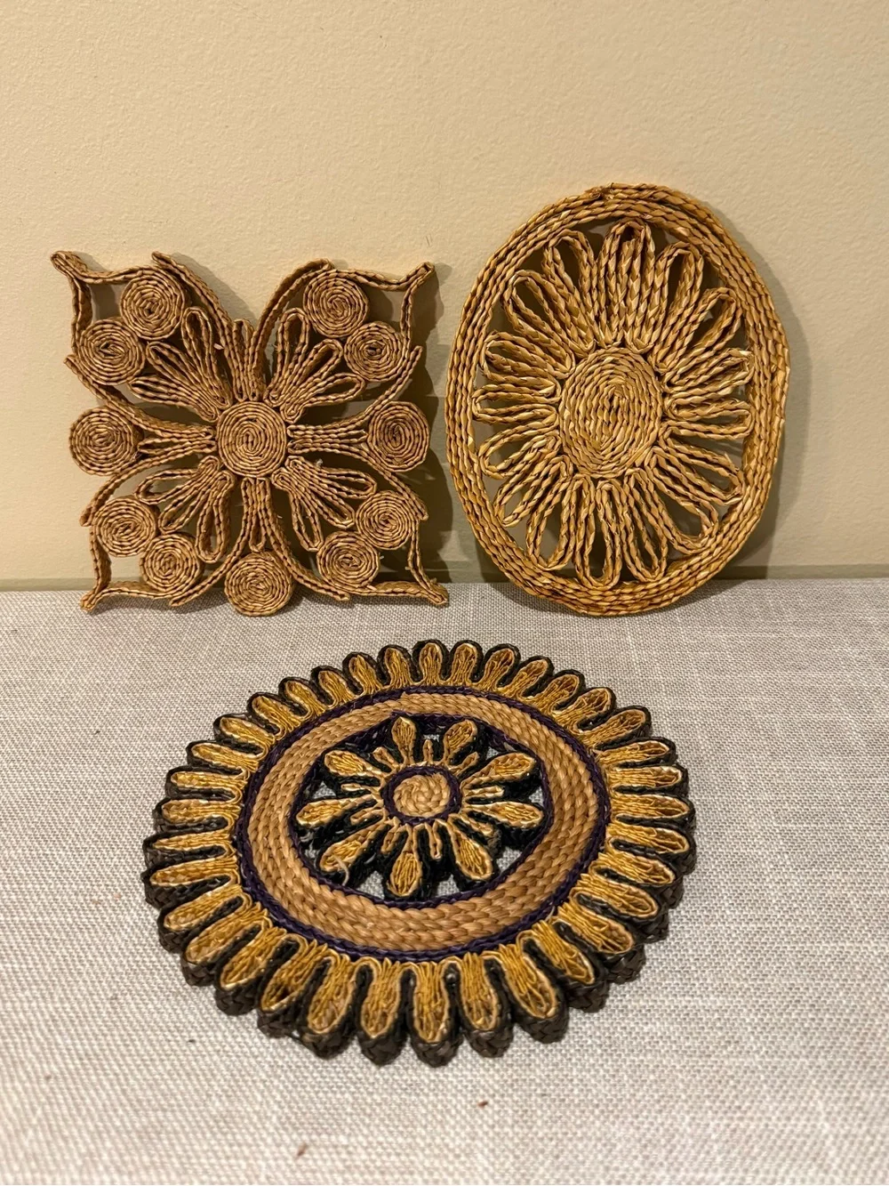 Vintage Woven Straw Rattan Trivets Lot Wall Decor Set of 3 Floral Boho